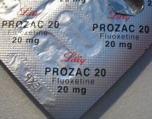 Prozac antidepresivo medicamento suicidio hígado