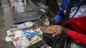 Todos los medicamentos que se ensayan para combatir la enfermedad del virus del ébola 2 vacuna ébola medicamento virus fármaco