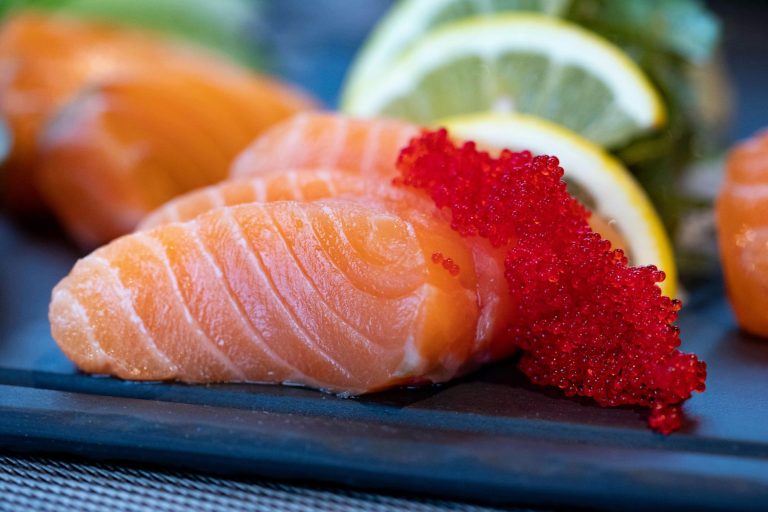 Clynav: La vacuna que convierte al salmón en un experimento genético sin etiqueta
